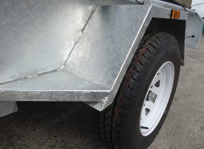 Tipper with 600mm Cage 4